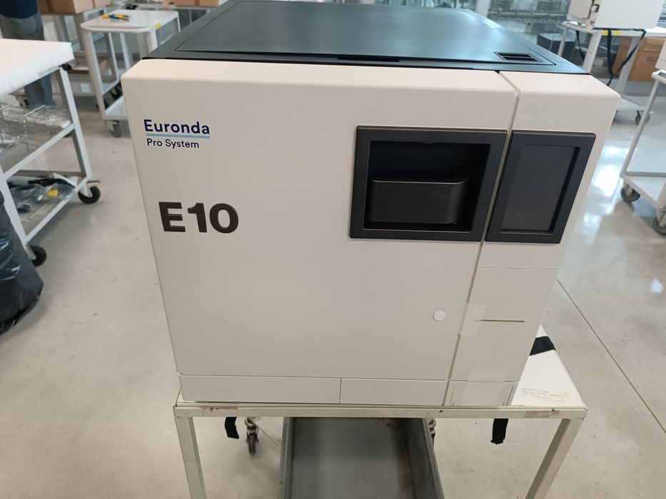 Vand autoclav Euronda E10, ca nou.