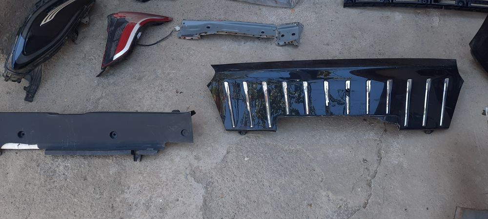 Авто запчасти на авто Hongqi e-qm5