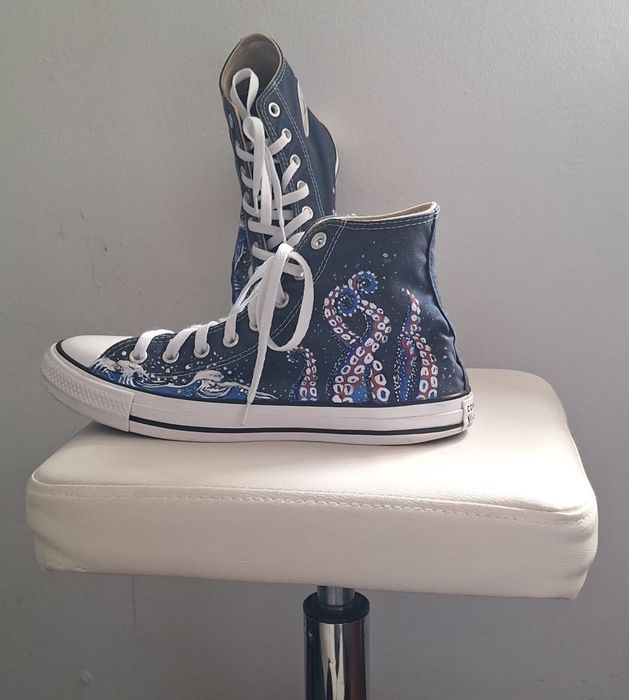 Custom Hand-Painted Converse All Star – Unique Design