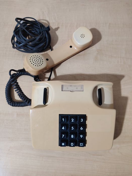 Telefon vintage anii 80'