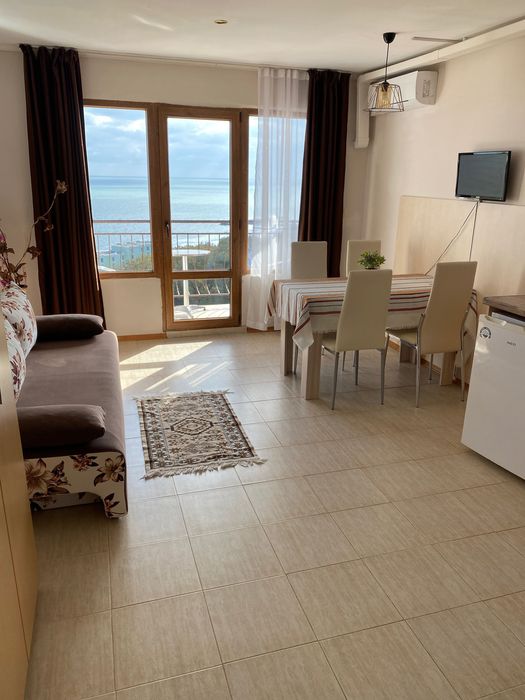 Дава се под наем Двустаен апартамент в к.к. Слънчев ден - 65 кв.м за 612 € - Снимка #2