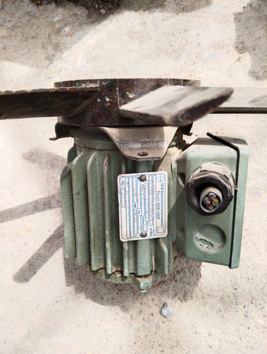 Электродвигитель