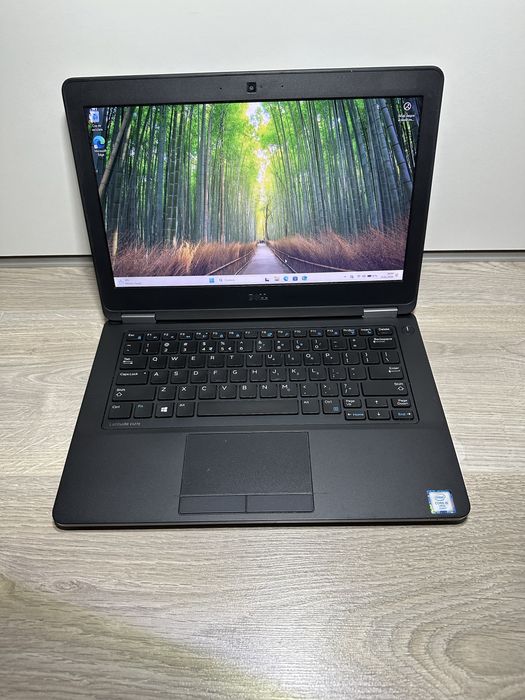 Vând Dell Latitude E5270 – Super Mic & Ușor (doar 1.5 kg) i5 8GB