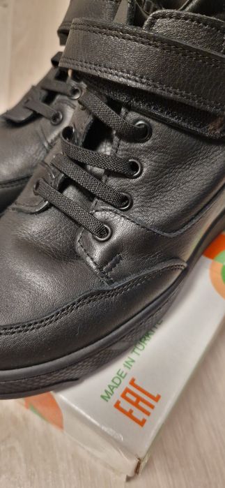 Новые качественные зимние ботинки