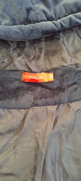 Тъмно синьо кадифено дамско яке с качулка