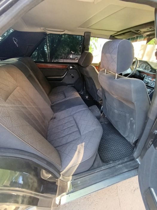 Srochni Mersedes W124 sotiladi