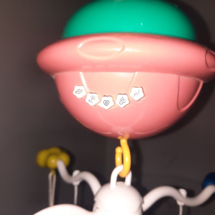 Мобиль для детской кроватки