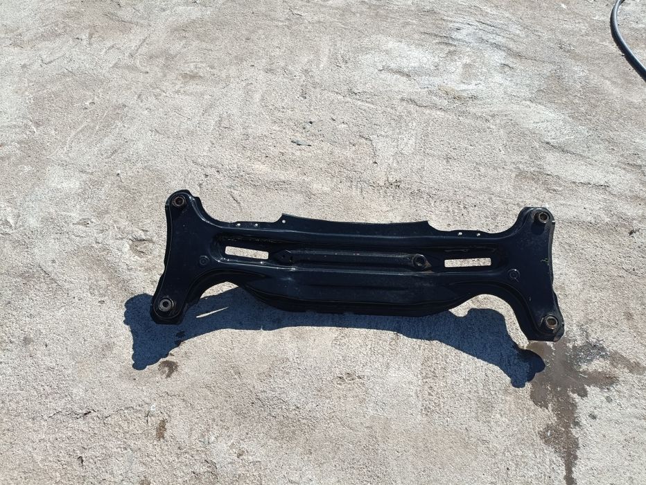 Продам подрамник Камри 40