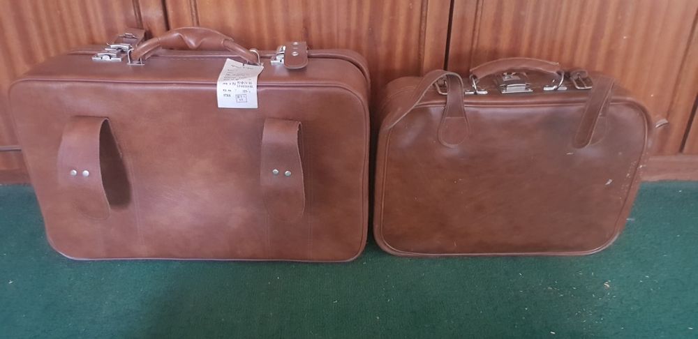 Куфари от естествена кожа