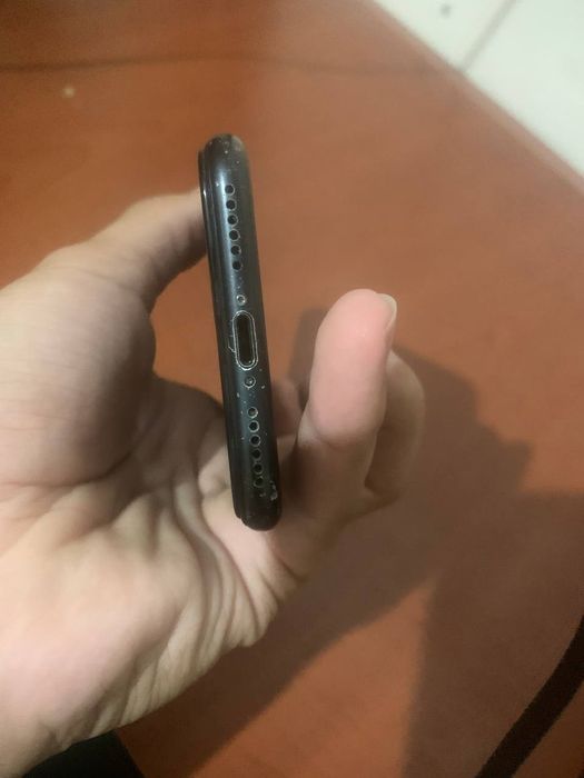 IPhone 7 32 Гб, отличное состояние, царапины только с зади.