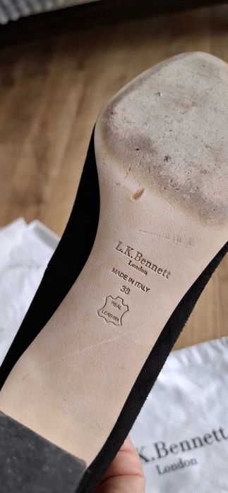 L.K.Bennett court shoes 38