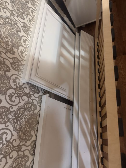 Продается кровать и комод