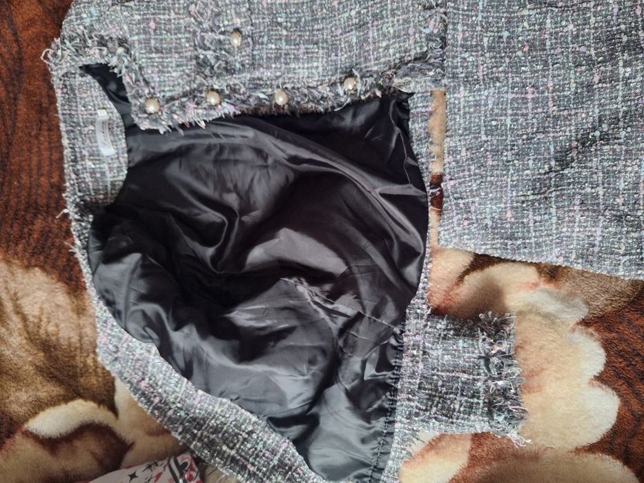 Продается твидовый костюм