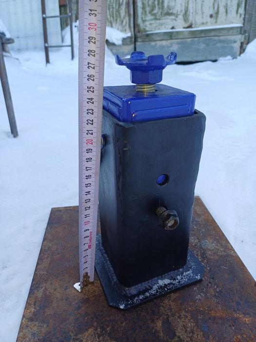 Подставка для машины !