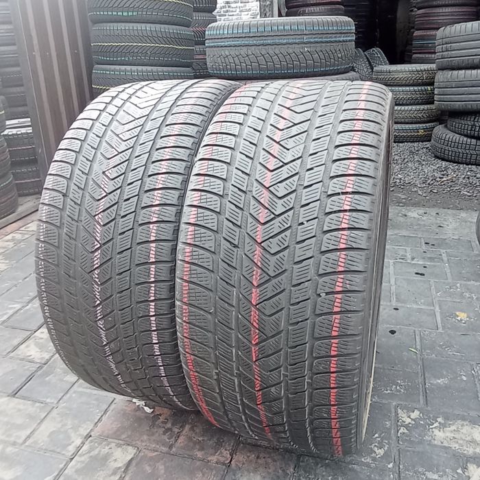 325/35 R22 Pirelli scorpion