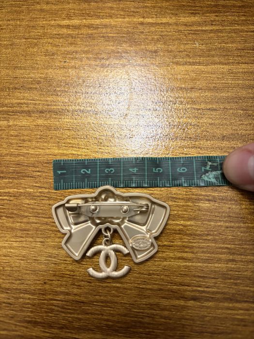 Brosa inscriptionata