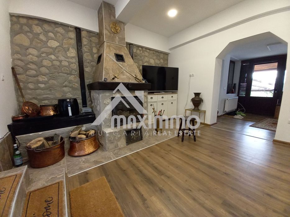 Двуетажна Къща С Басейн! В Тоскански Стил! Четири Паркоместа! Екологи