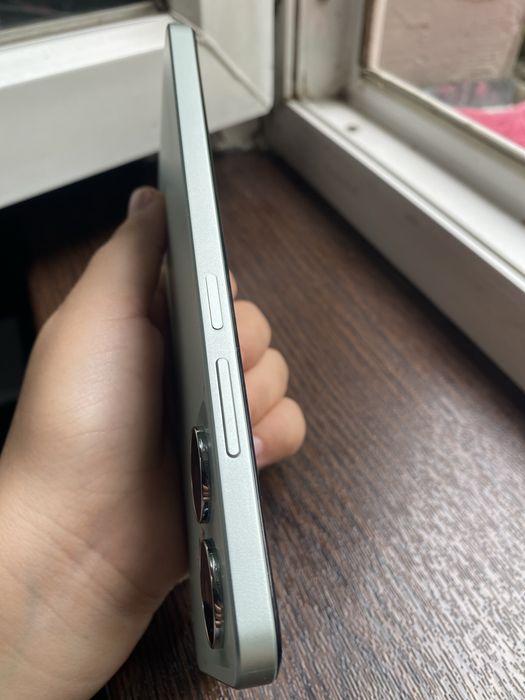 Телефон realmi60x