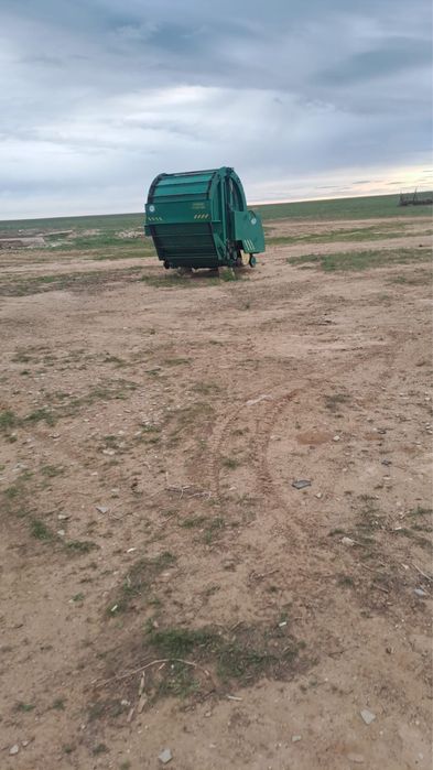 Рулонный пресс подборщик