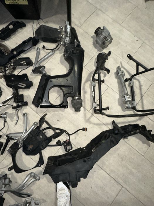 Triumph Explorer 1200 (2012) на части