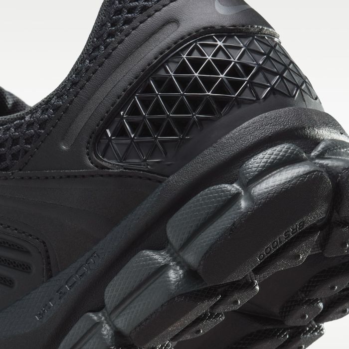 Оригинални дамски маратонки Nike Zoom Vomero 5 IB4397-001