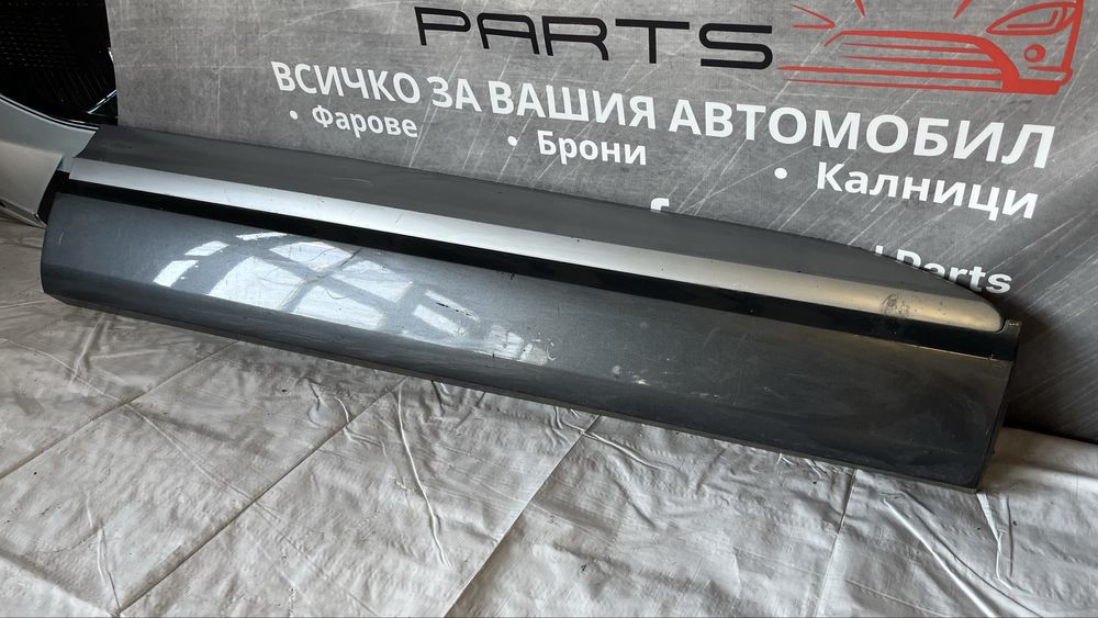 Декоративна лайстна на предна дясна врата Audi Q7 2017-