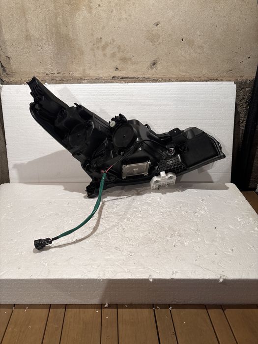 Ляв фар Nissan Leaf