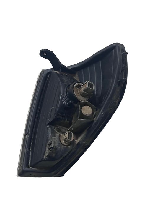 Lampa De Semnalizare Dreapta Fata Toyota Land Cruiser 90 _J9_ 1995 ->