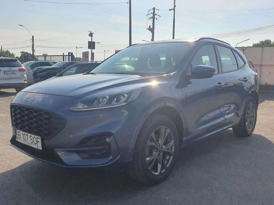 FORD Kuga 2023 — imagine 5