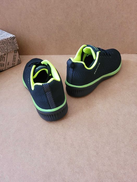 Кроссовки новые мужские