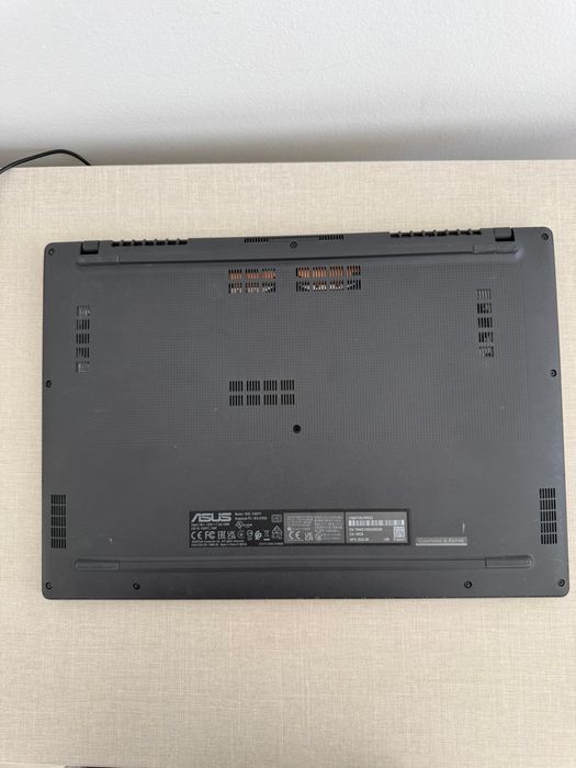 Asus vivobook v16