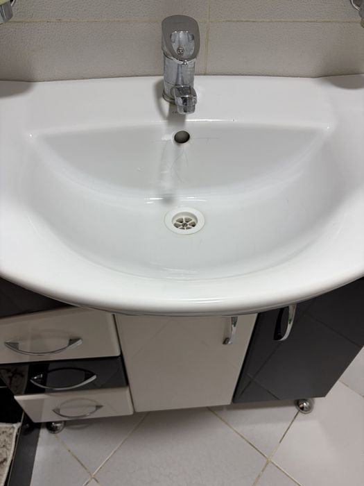 Раковина с тумбой