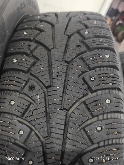 Продам шины без дисков . 225/70/16suv