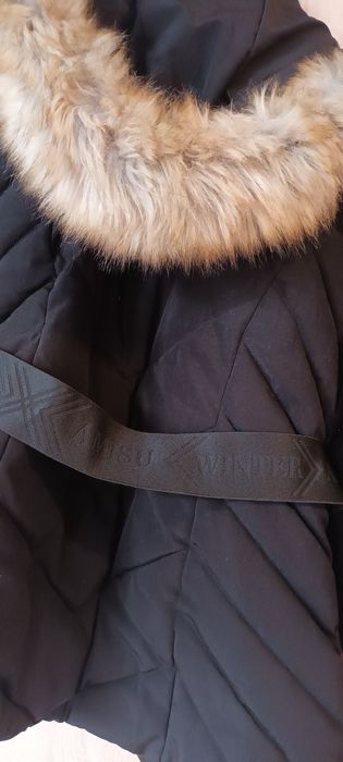 Geaca superba de iarna cu gluga si blanita stufoasa  marime mare