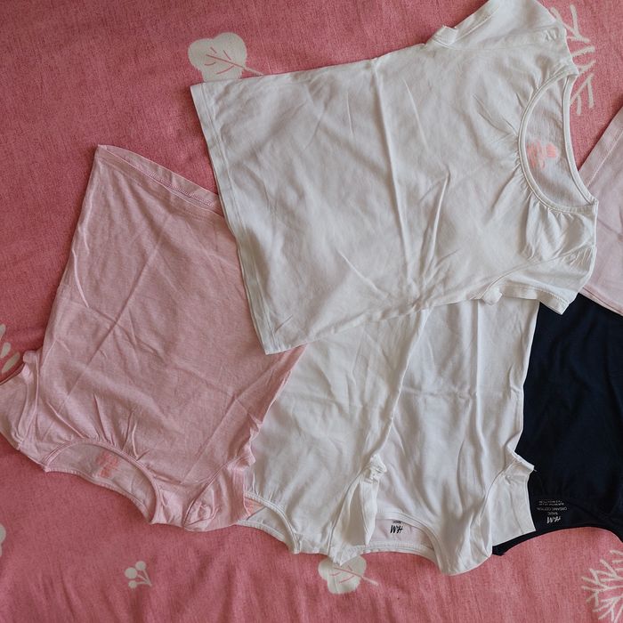 Set tricouri fetita h&m marimea 98-104 noi