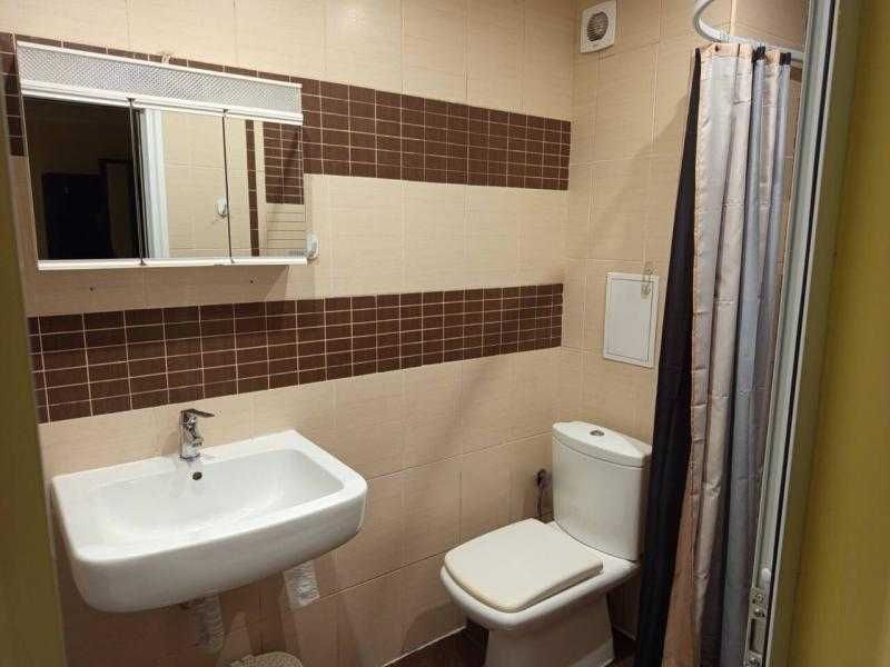 Дава се под наем Двустаен апартамент в Бургас, Славейков - 75 кв.м за 408 € - Снимка #6