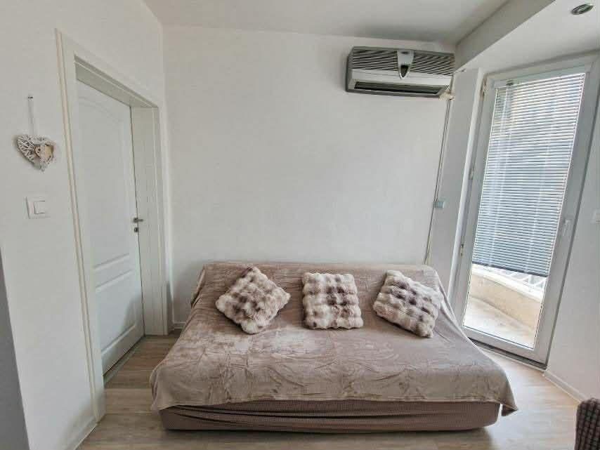 Двустаен апартамент, под наем, Окръжна болница