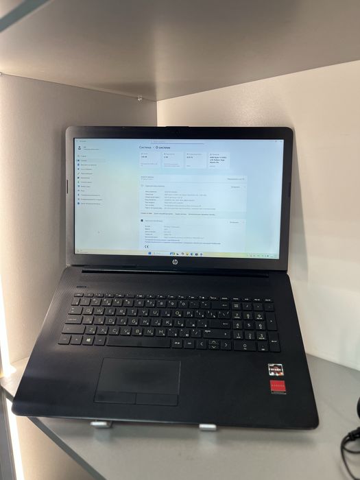 HP 17 дюмовый Ryzen 3 3200u/radeon 530 4gb/8/256