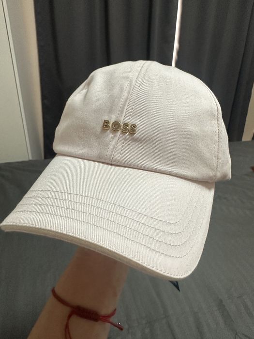 Дамска шапка Boss