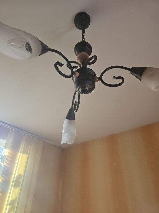 Продавам използвана лампа