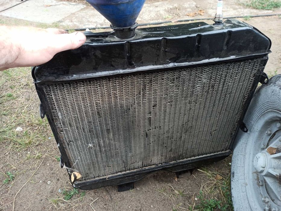 Продам  радиатор на Волгу-УАЗ, медный