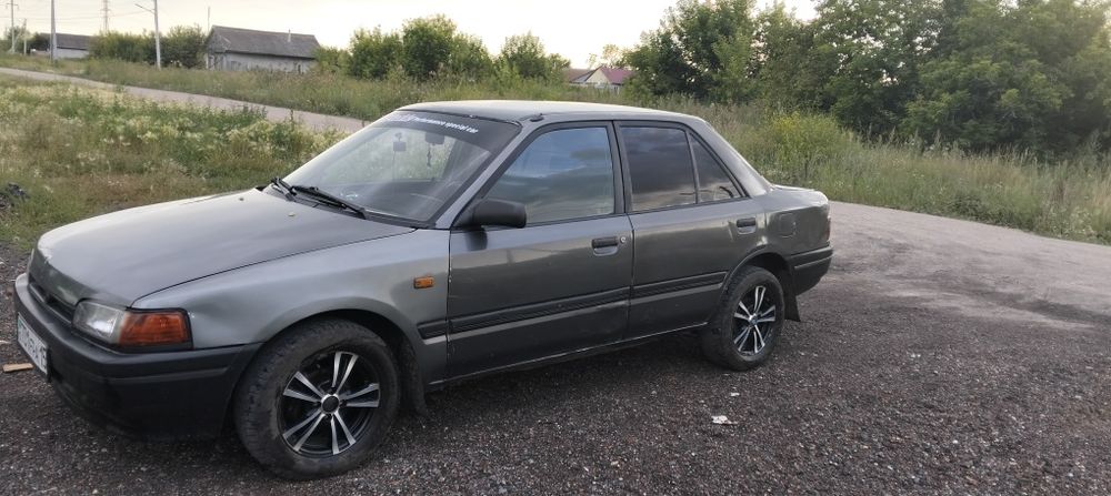 Продам Мазду 323