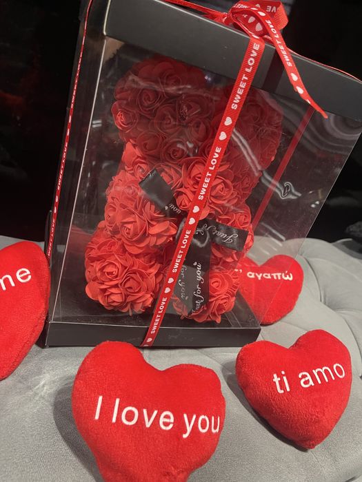 Мече от рози в кутия