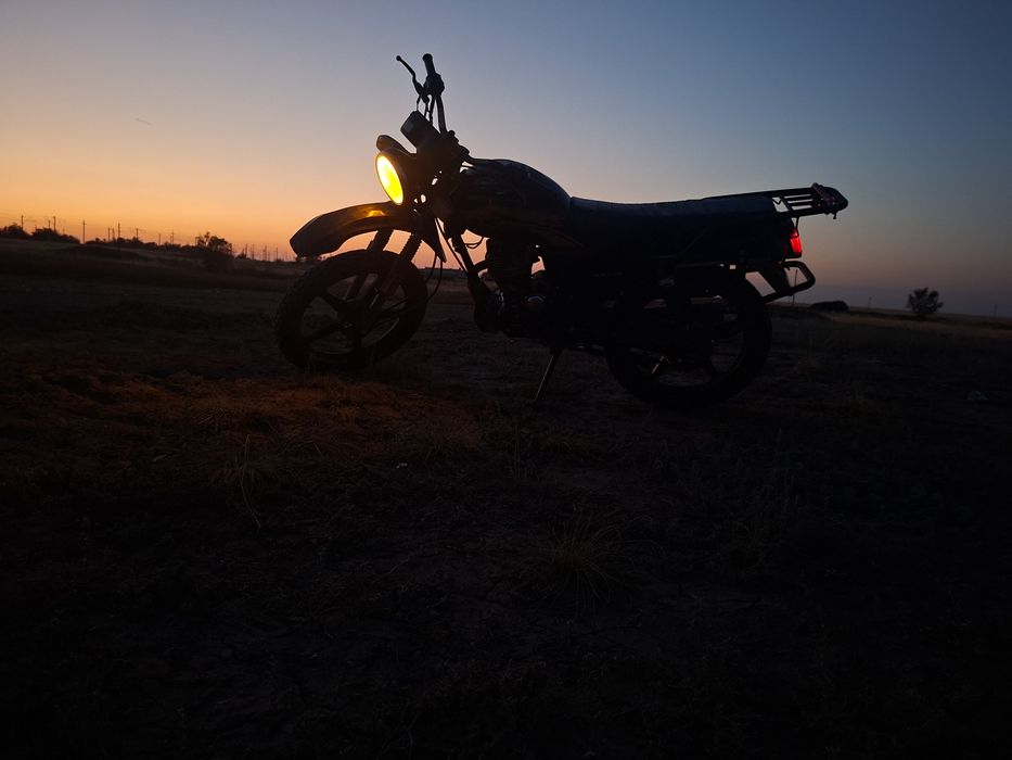 Продам мотоцикл Gsx200
