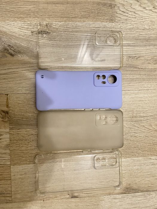 Xiaomi 12 5g 128gb със кутия , със зарядно САМО ЛИЧНО ПРЕДАВАНЕ!