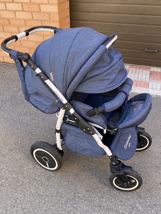 Детская коляска очень хорошего качества