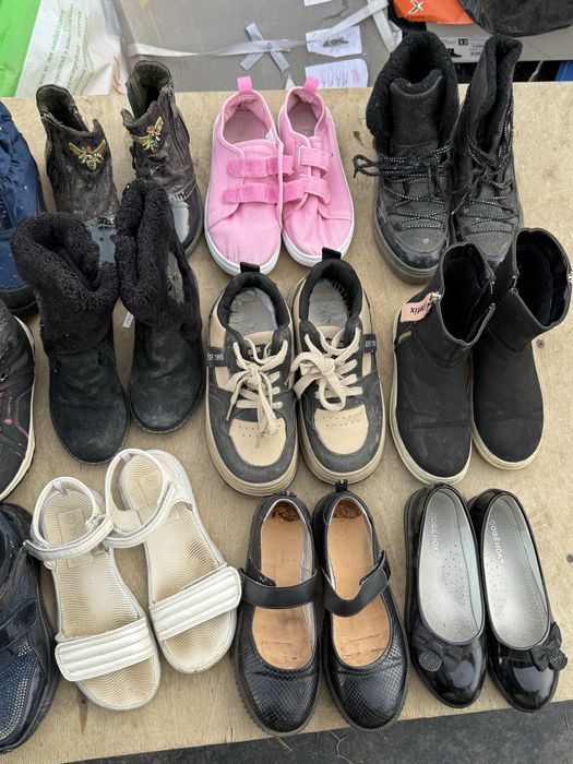 Продам обувь детскую