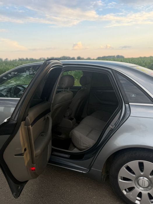 AUDI A4 0 — imagine 5