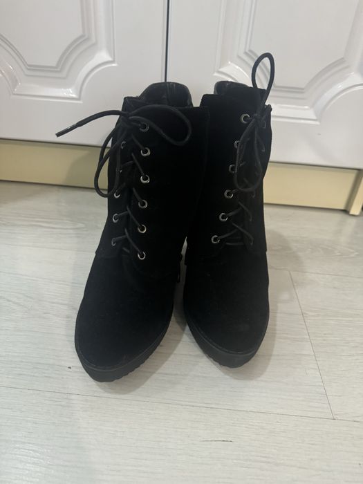 Продам полусапоги новые