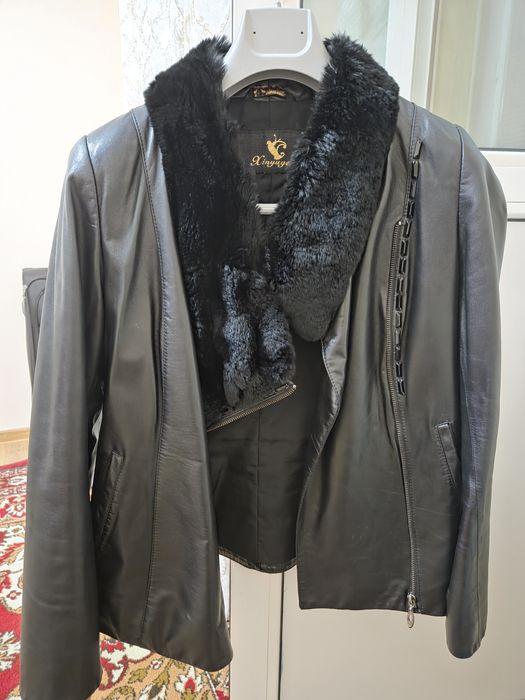 Продам кожаную куртку